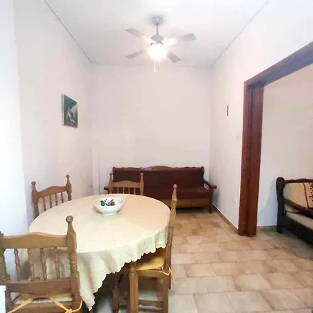 아파트 Politis Sudios